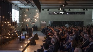 Overall view of the USI ceremony with the audience and the illuminated stage