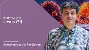Jesus Gil foto ritratto. Lo sfondo mostra un'immagine stilizzata di cellule, con il testo “Forum scientifico – Rivoluzione senoterapeutica” su un pannello viola.