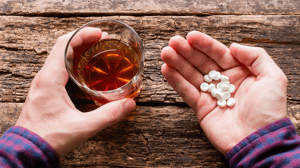 Psychedelic drugs against alcohol abuse